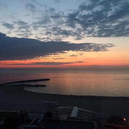 Faleza Nord Sea View Apartment Констанца Екстер'єр фото